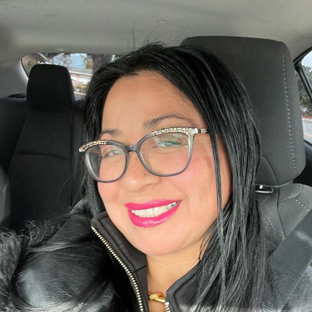 Meet your Posher, Maria luz